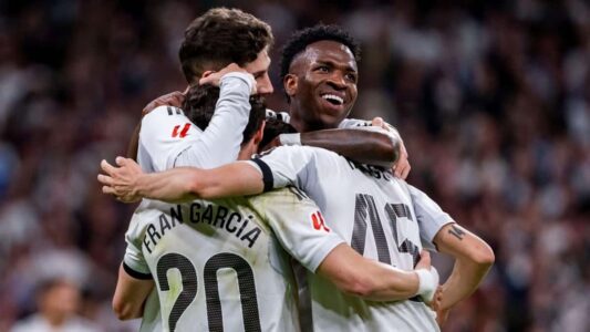 تشكيلة ريال مدريد وأتلتيكو مدريد الرسمية في ملعب سانتياغو برنابيو بالدوري الإسباني