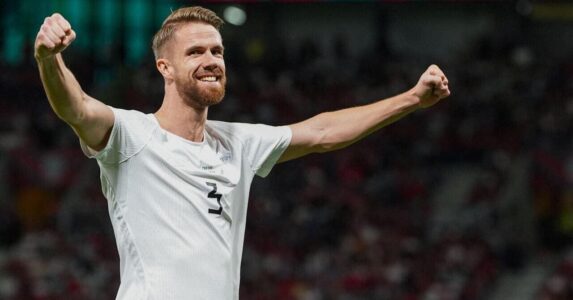 احتفال جواو كانسيلو بهدفه الصاروخي في مرمى النرويج بدوري الأمم الأوروبية